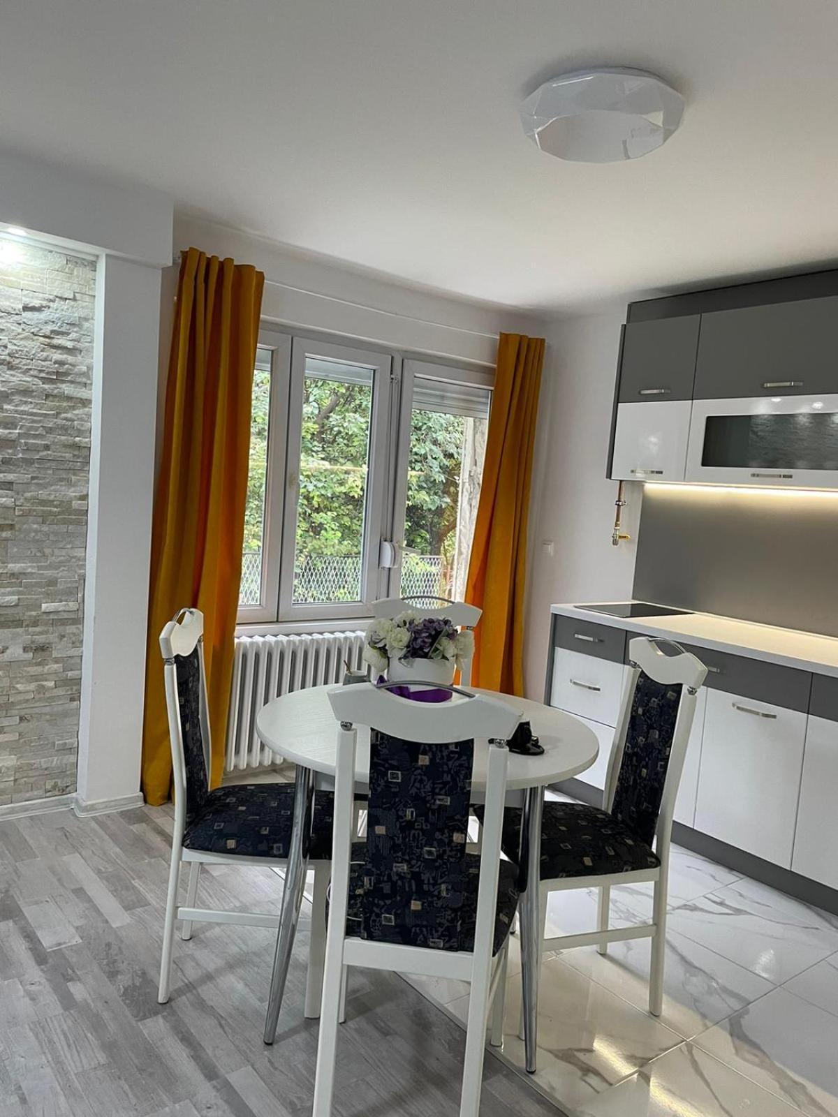 Relax Sarajevo Old Town Apartment Bagian luar foto